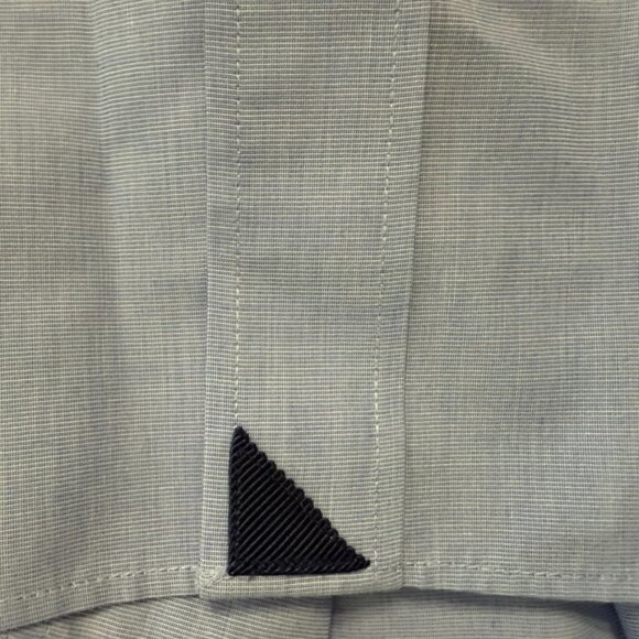 UNTUCKit Light Blue Wrinkle-Free Short Sleeve Shirt - Size XL Slim Fit - Picture 7 of 9